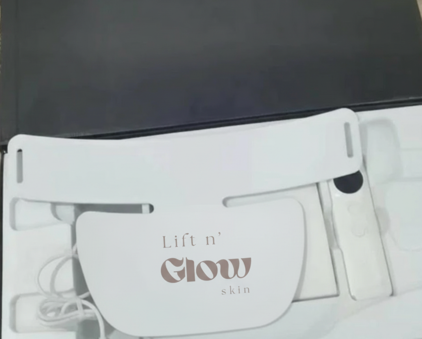 Red Light Therapy Neck Mask